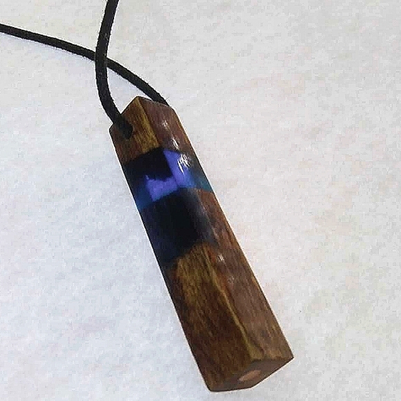 Pendant - Picture 2 of 6